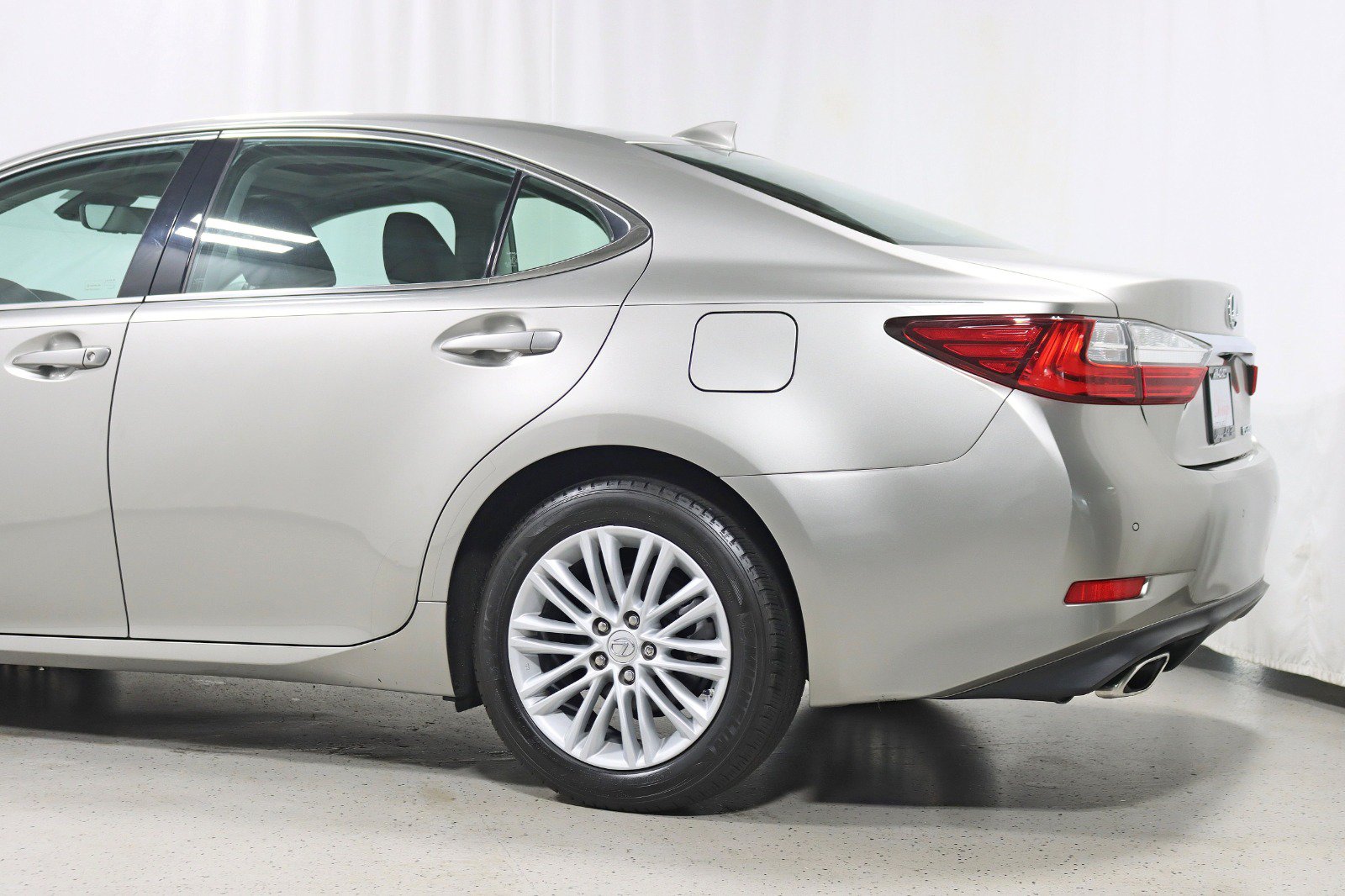 Used 2017 Lexus ES 350 w/ Premium Package FWD image 10