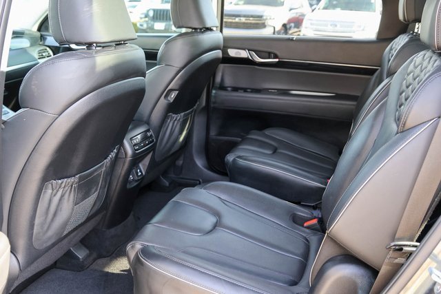 Used 2022 Hyundai Palisade Limited image 17