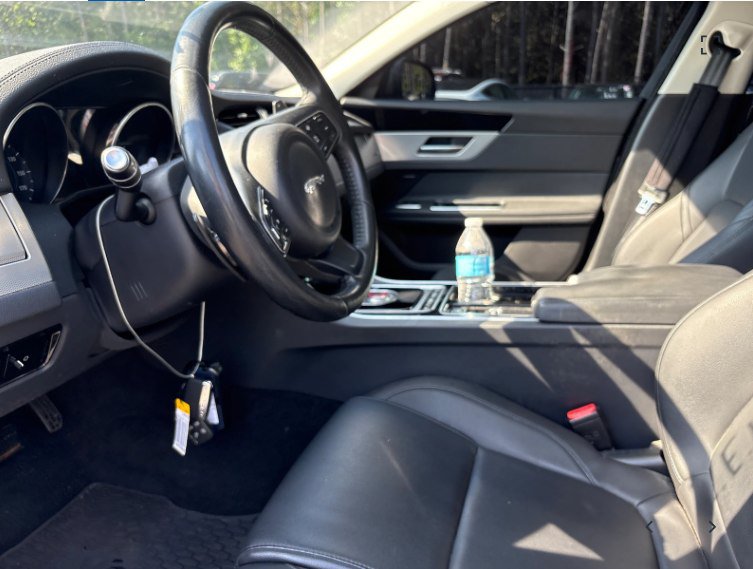 Used 2018 Jaguar XF Premium AWD/4WD image 4