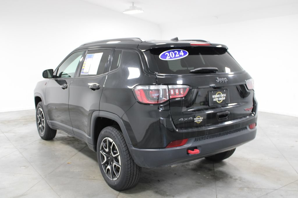 Used 2024 Jeep Compass Trailhawk AWD/4WD image 7