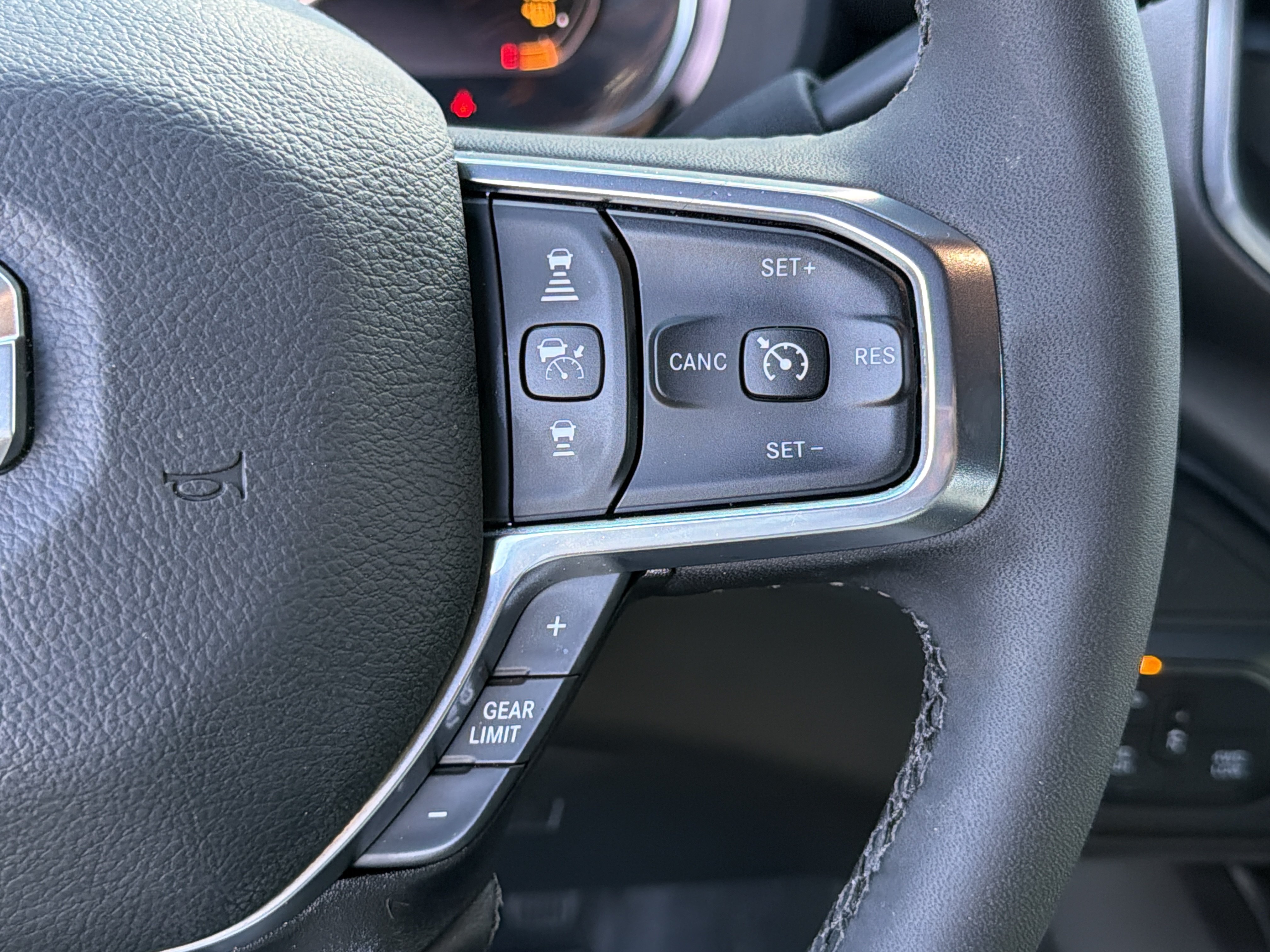 New 2026 RAM 2500 Laramie w/ Night Edition AWD/4WD image 25