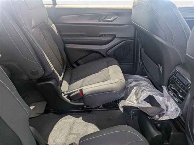 New 2025 Jeep Grand Cherokee L Laredo w/ Luxury Tech Group I image 17