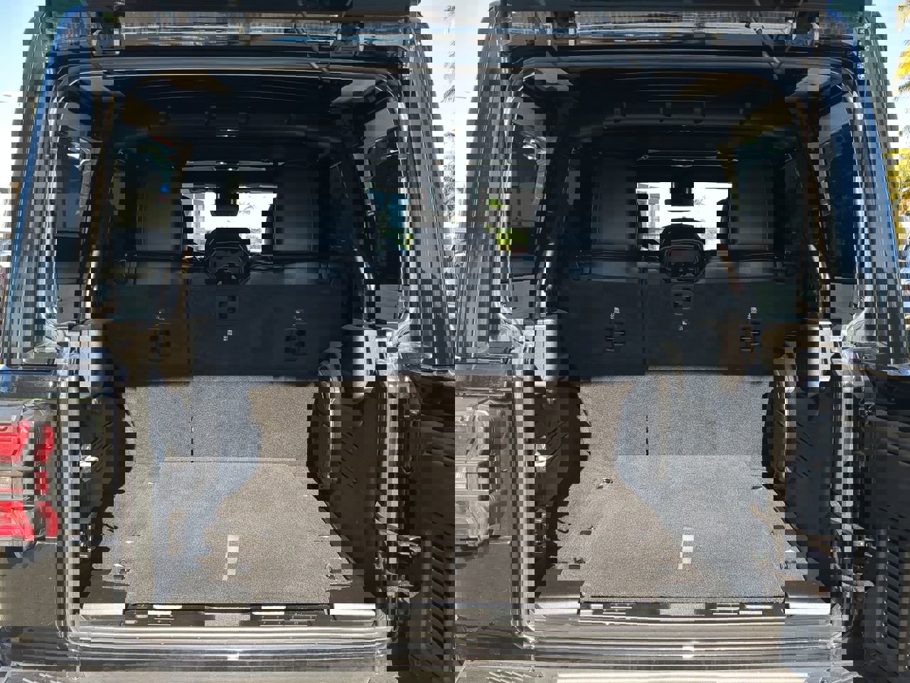 Used 2021 Jeep Wrangler Unlimited Rubicon w/ Trailer Tow Package image 13