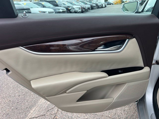 Used 2013 Cadillac XTS Luxury w/ Driver Awareness Package FWD image 15