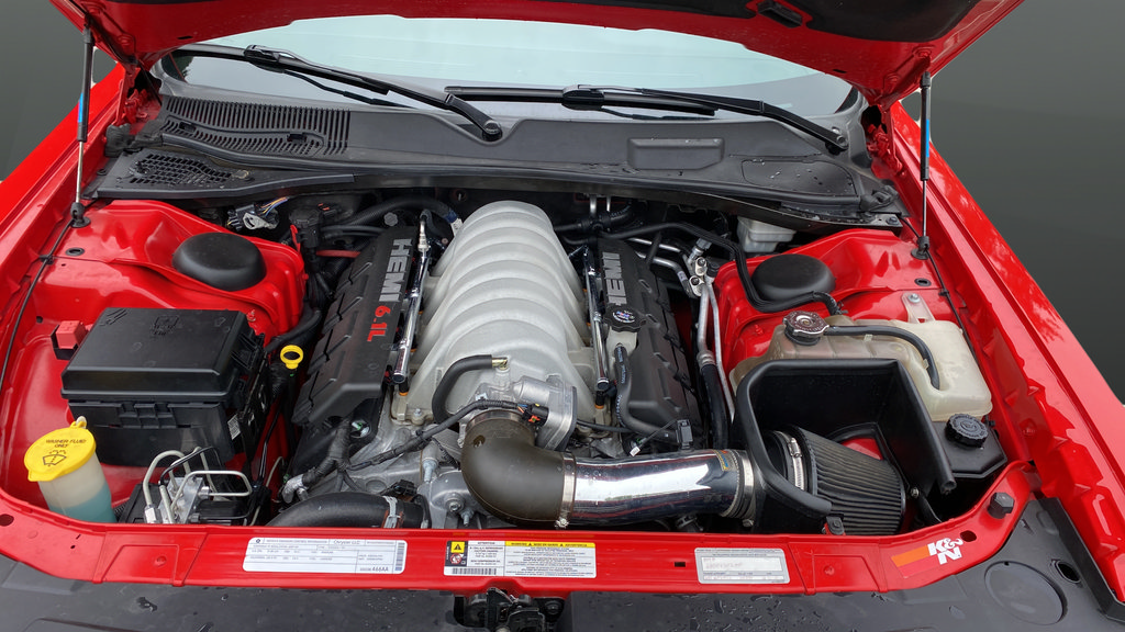 Used 2009 Dodge Challenger SRT8 w/ SRT Option Group II RWD image 29