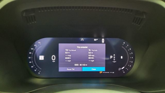 Used 2023 Volvo XC60 B5 Ultimate FWD image 16