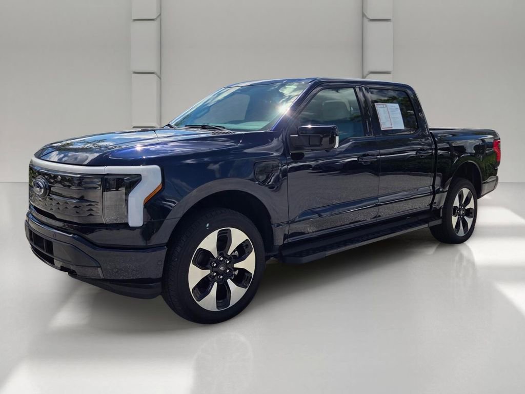 Used 2023 Ford F150 Lightning Platinum AWD/4WD image 4