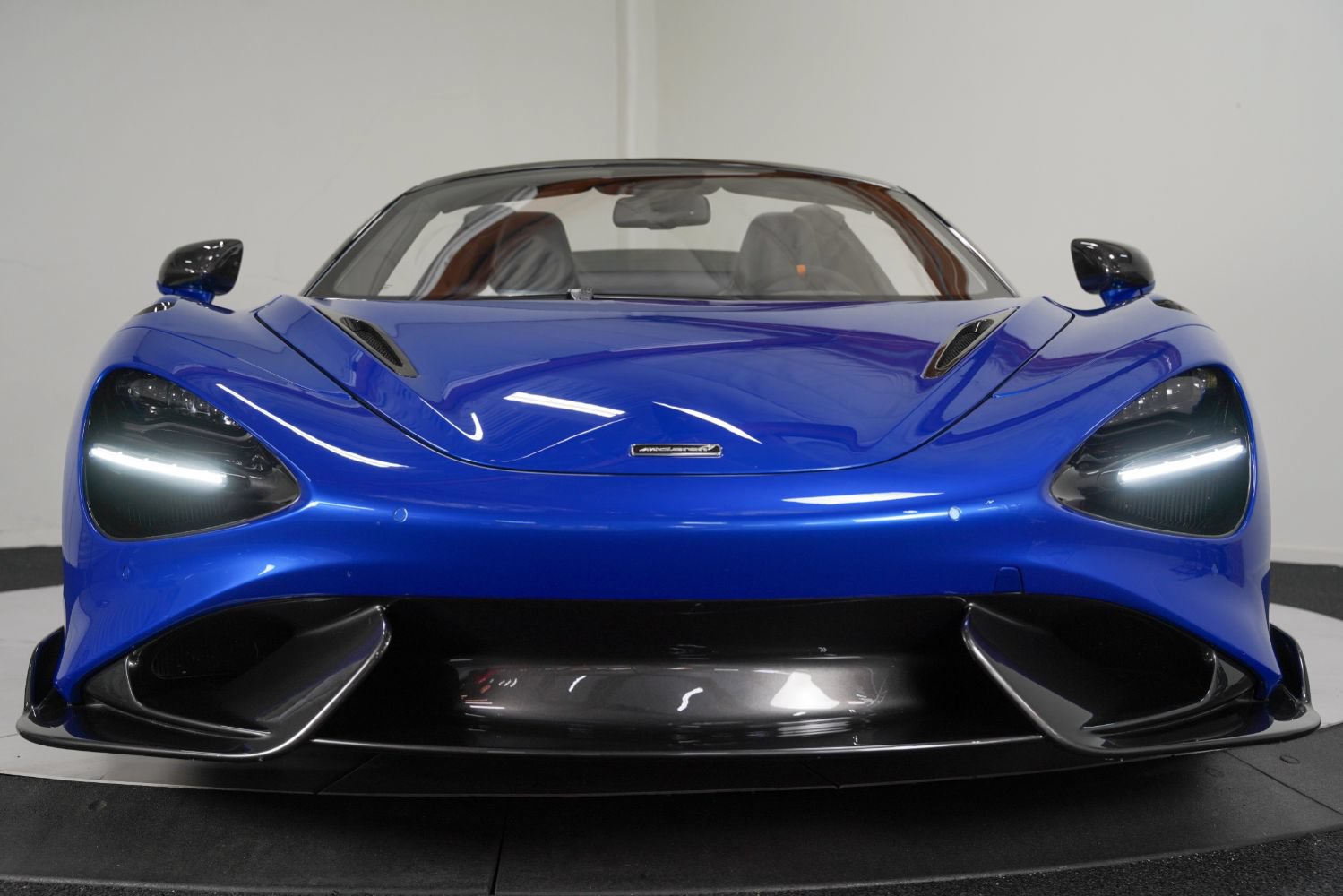 Used 2022 McLaren 765LT RWD image 19
