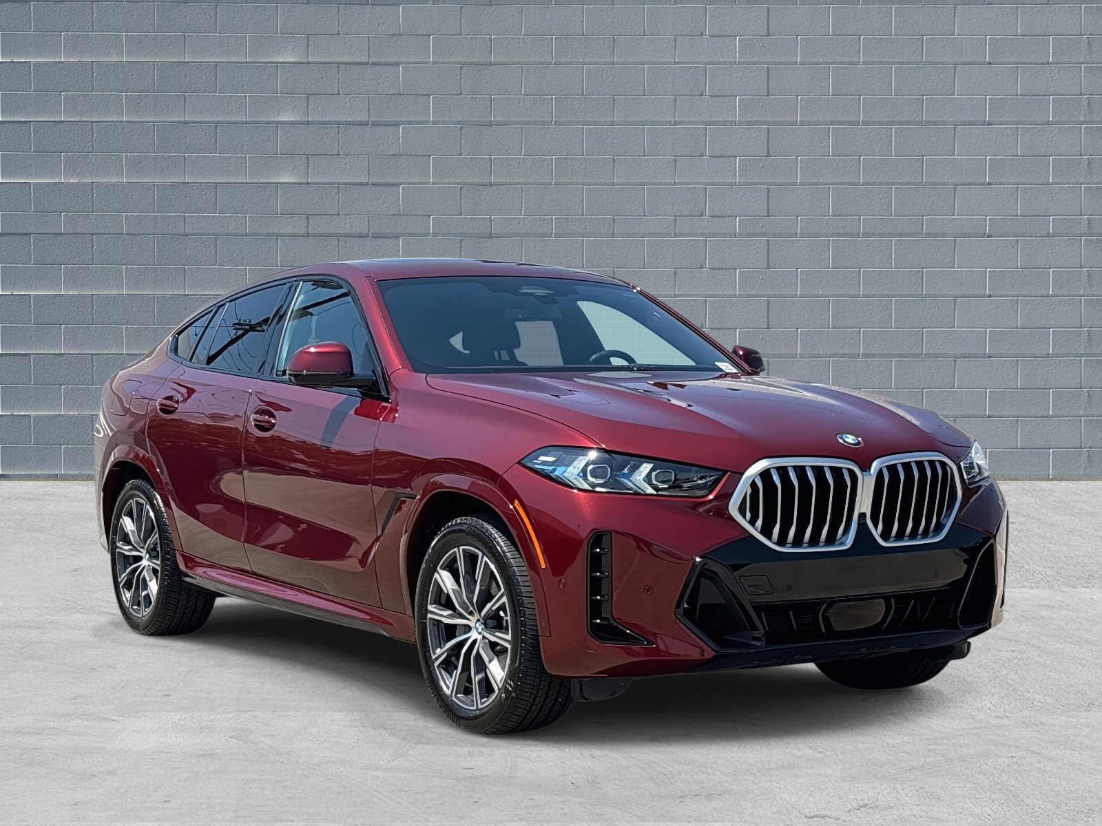 Used 2025 BMW X6 xDrive40i AWD/4WD image 1