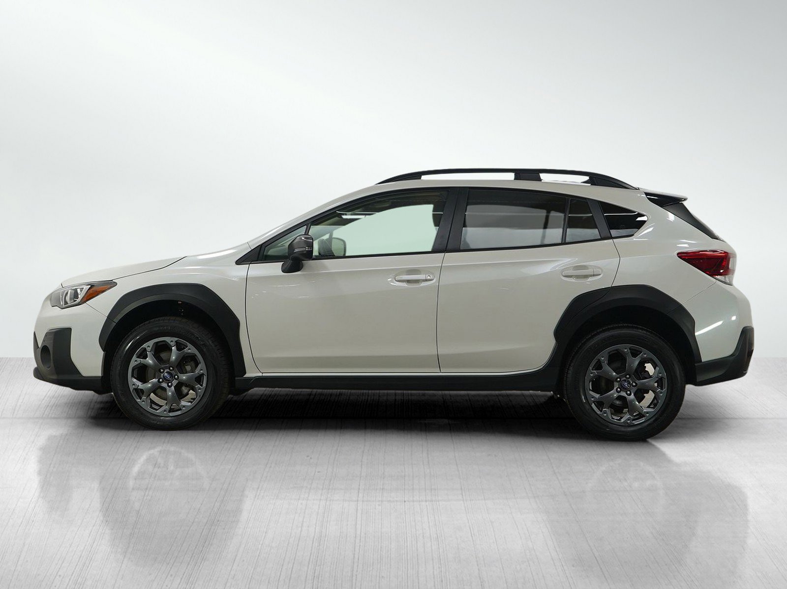 Used 2022 Subaru Crosstrek 2.5i Sport w/ Moonroof Package image 2