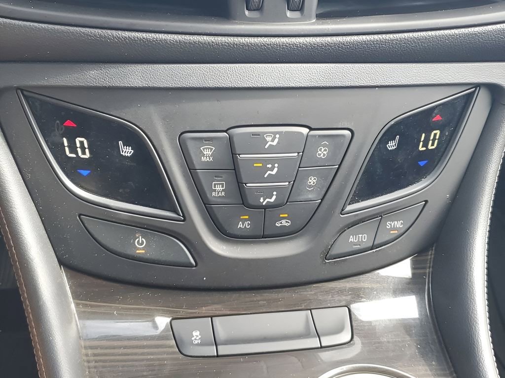 Used 2020 Buick Envision Essence image 33