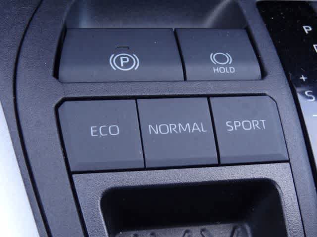 Certified 2024 Toyota RAV4 XLE FWD image 27