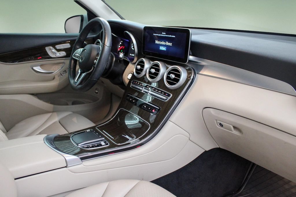 Used 2022 Mercedes-Benz GLC 300 image 22