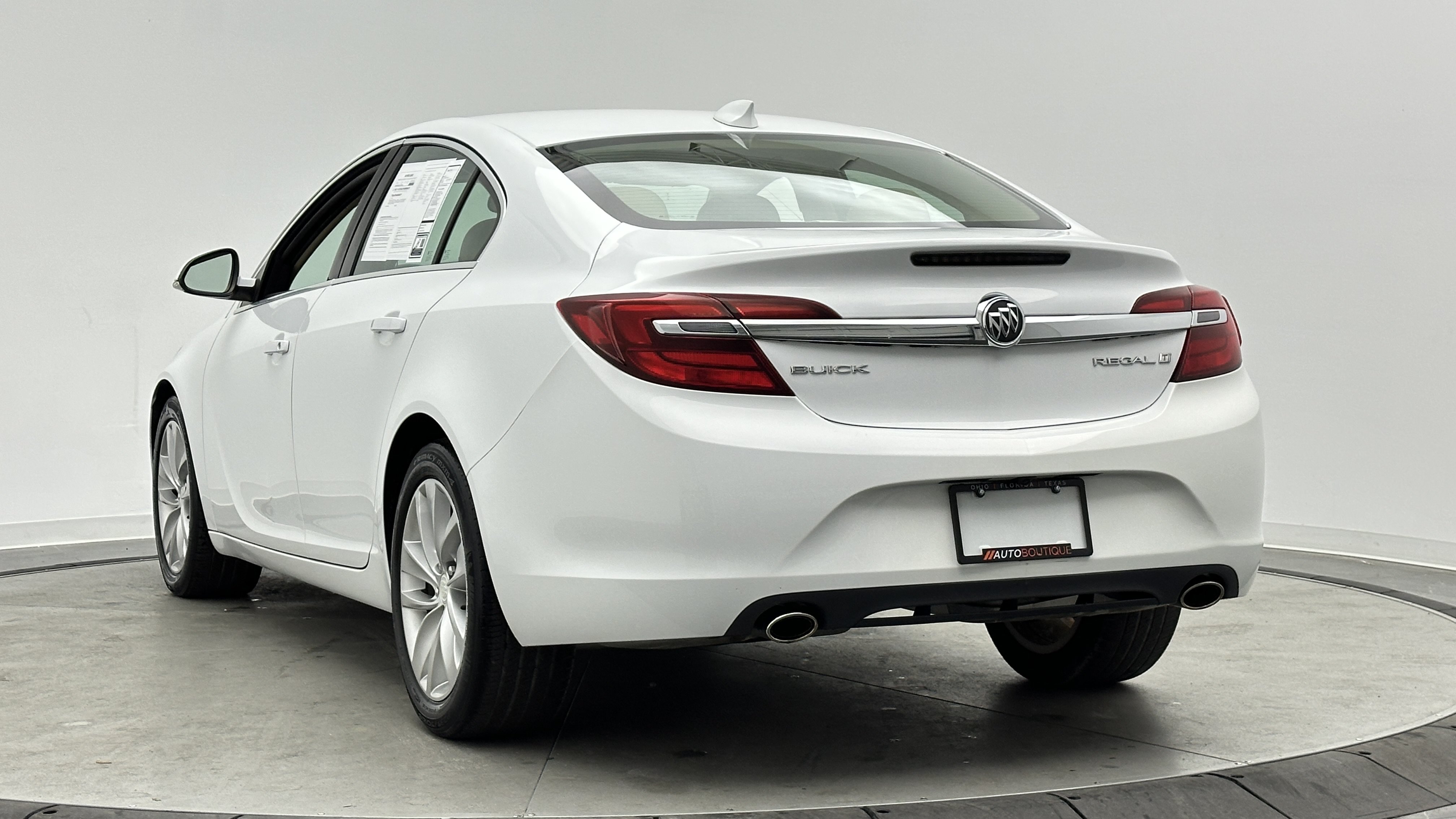 Used 2016 Buick Regal FWD image 5