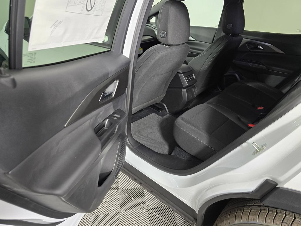 New 2026 Chevrolet Equinox EV LT FWD image 17