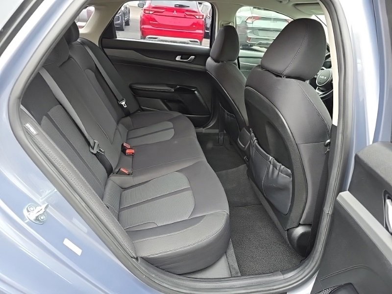 Used 2023 Kia K5 LXS image 28
