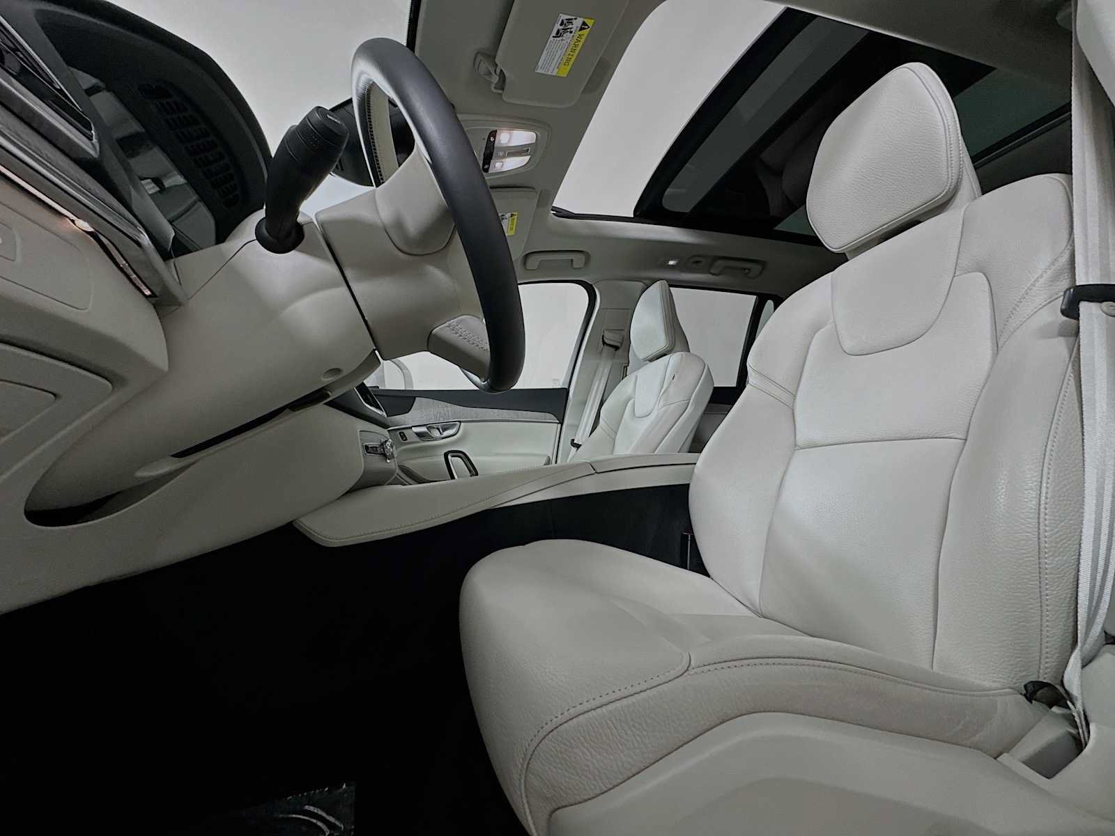 Used 2023 Volvo XC90 B6 Plus w/ Protection Package Premier AWD/4WD image 19