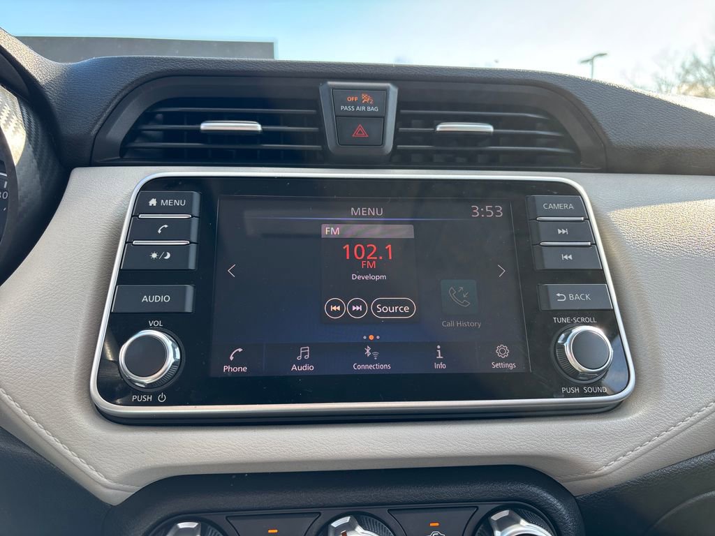 Used 2021 Nissan Versa SV image 19