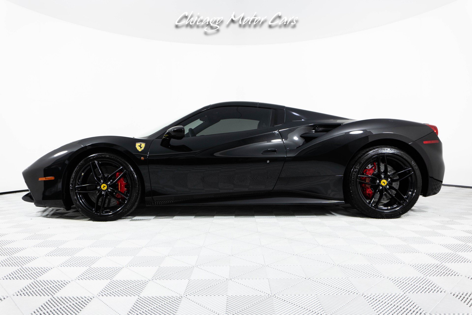 Used 2018 Ferrari 488 Spider RWD image 14