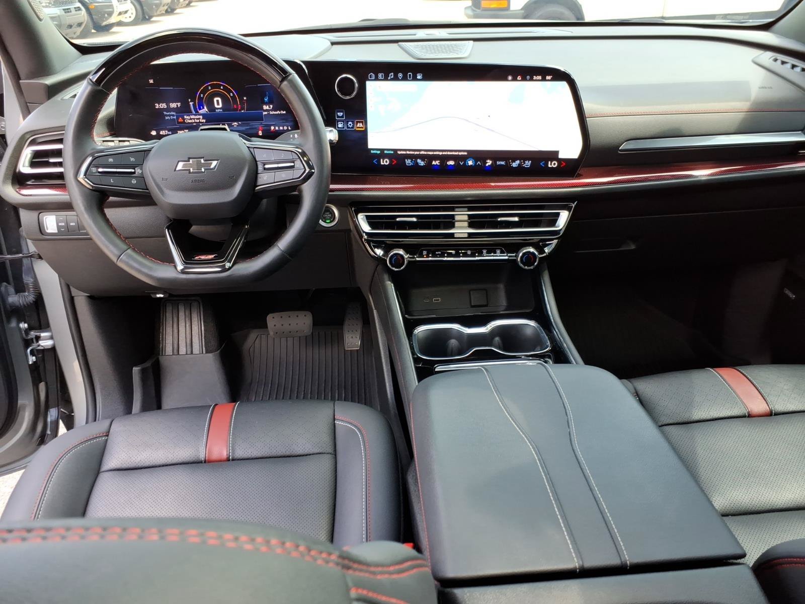 Used 2024 Chevrolet Traverse RS AWD/4WD image 16