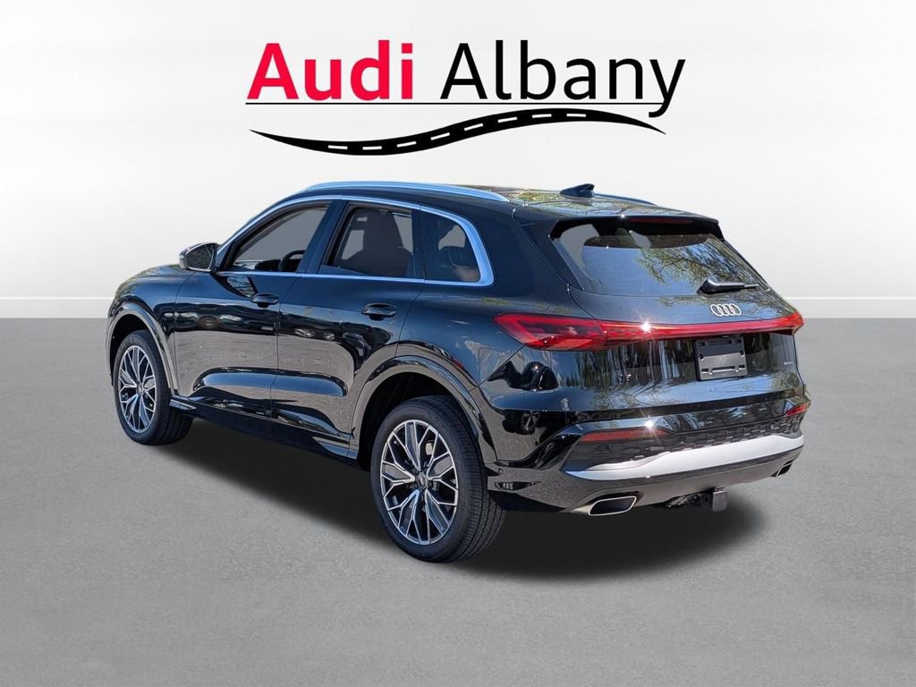 Used 2025 Audi Q5 Premium Plus w/ Premium Plus AWD/4WD image 5