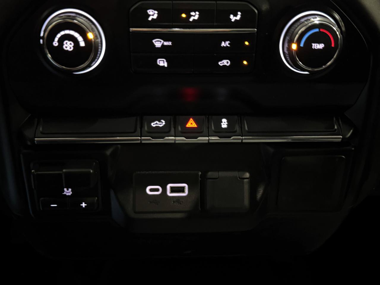 Used 2021 Chevrolet Silverado 2500 LT AWD/4WD image 27
