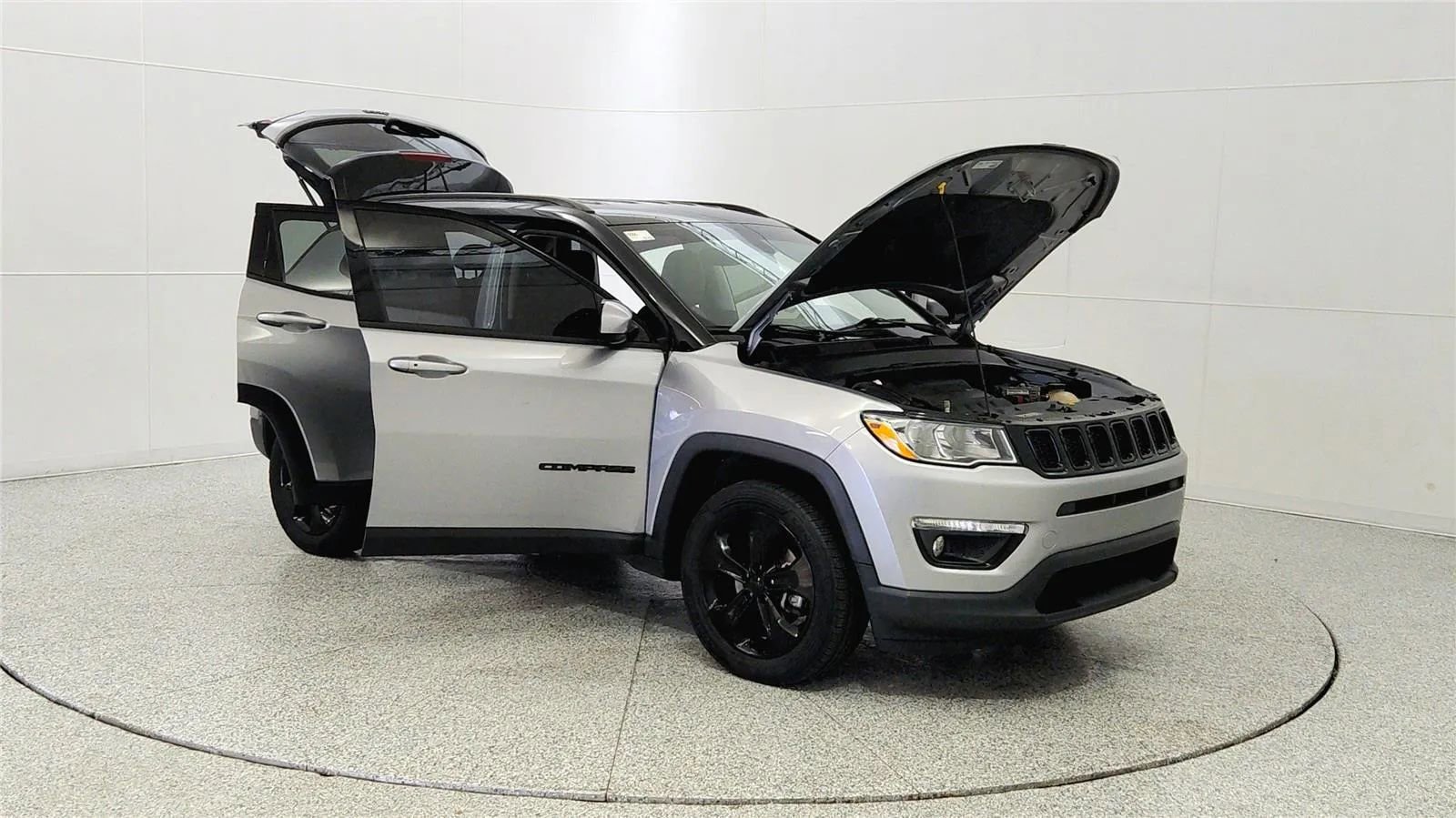Used 2018 Jeep Compass Latitude AWD/4WD image 9