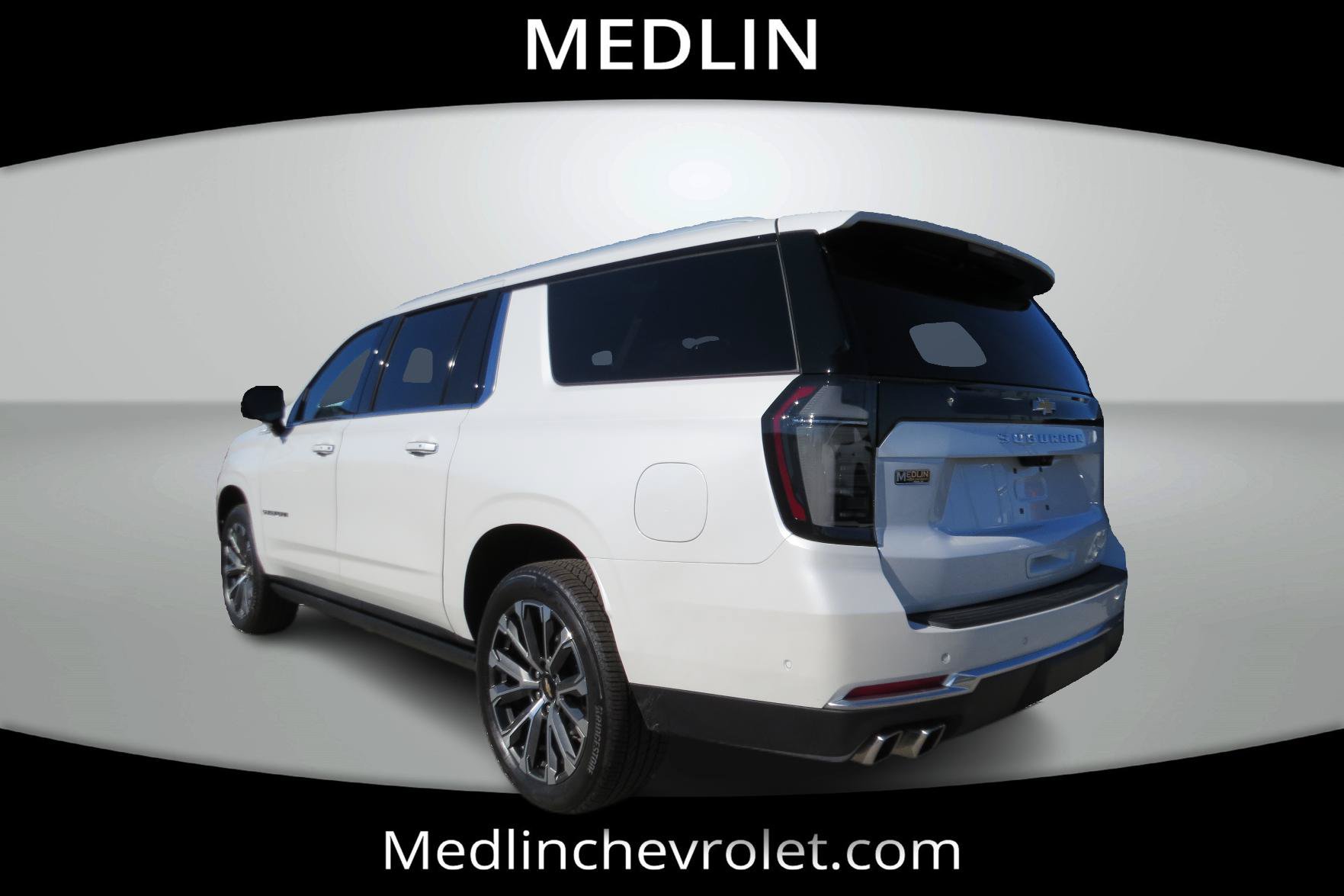 Used 2025 Chevrolet Suburban High Country AWD/4WD image 7