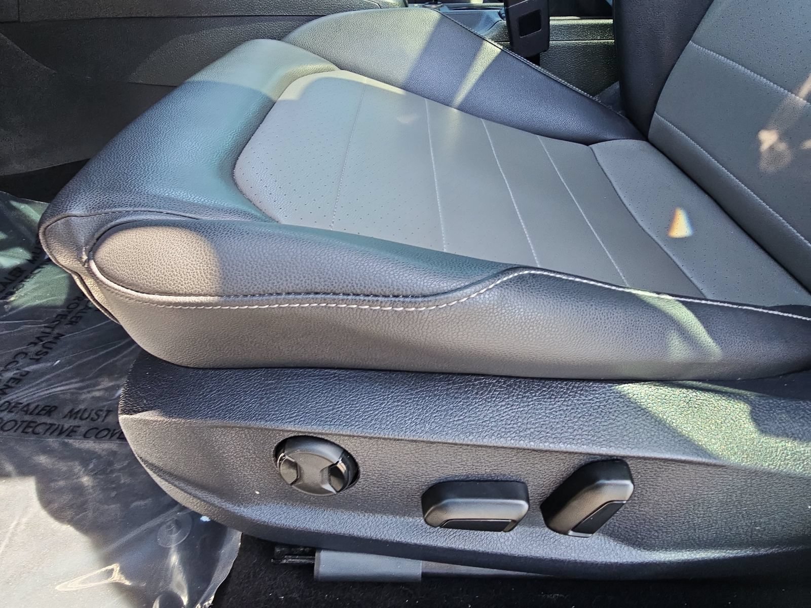 Used 2015 Volkswagen Golf SEL FWD image 28