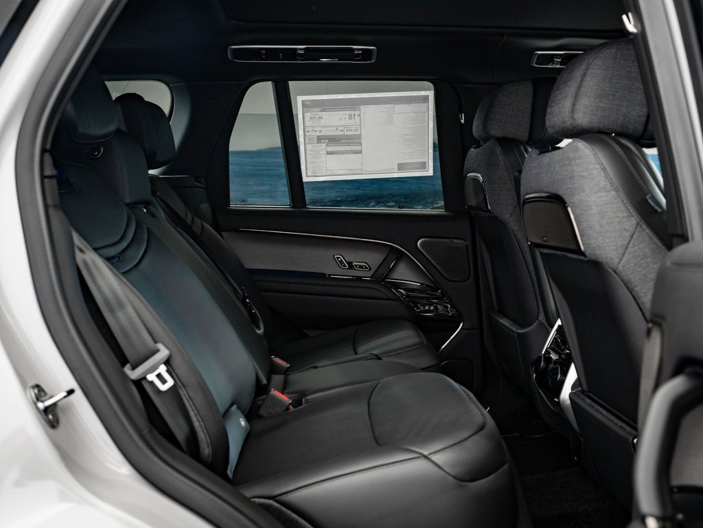 New 2026 Land Rover Range Rover SV image 44