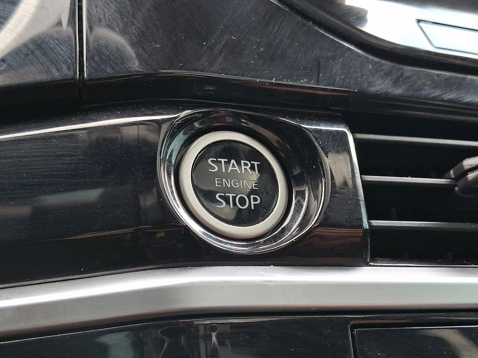 Certified 2023 Nissan Pathfinder Platinum AWD/4WD image 28