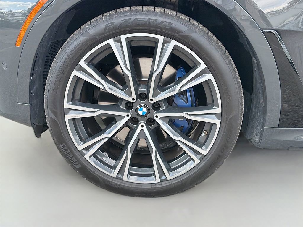 Used 2022 BMW X7 M50i w/ Executive Package image 44