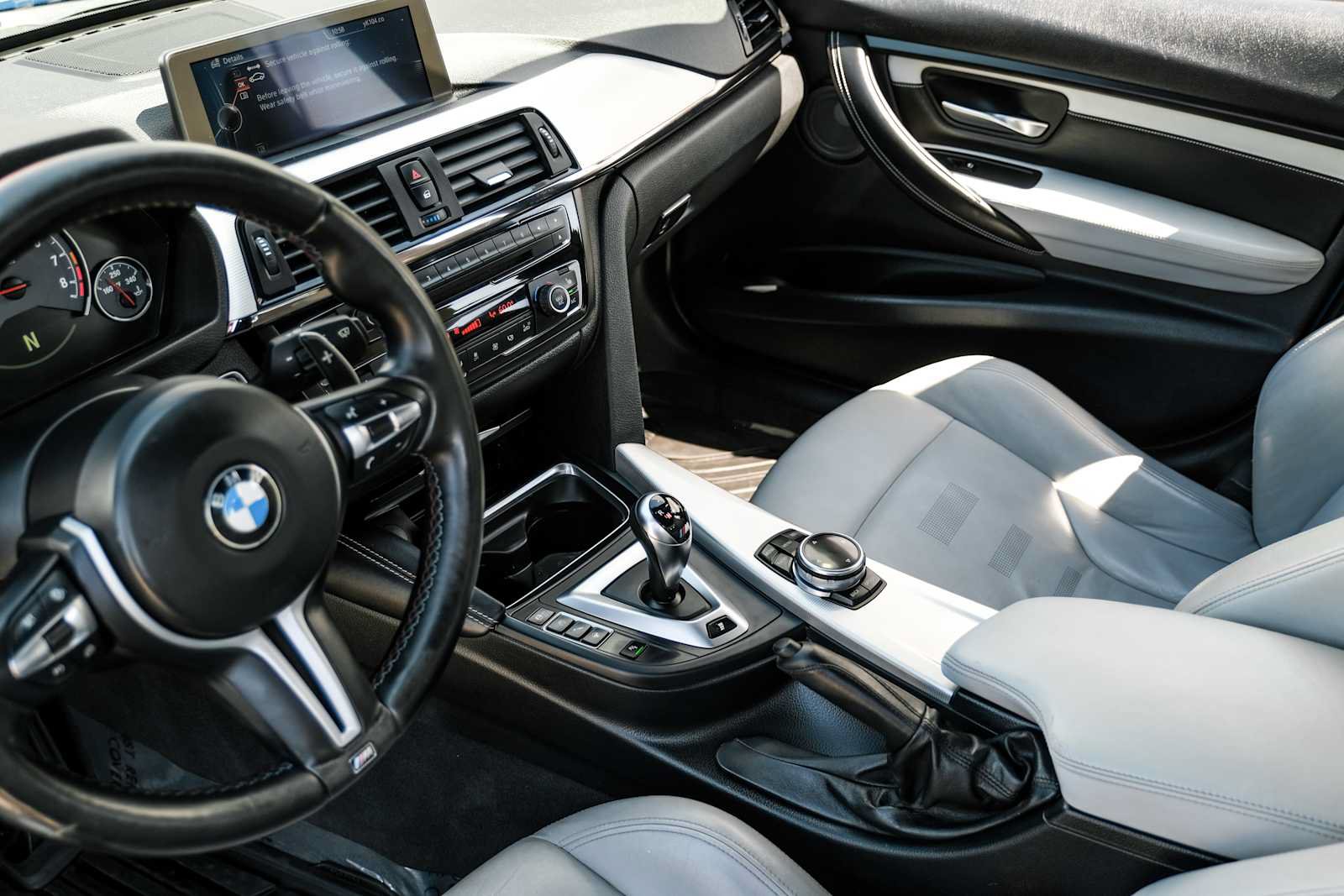 Used 2015 BMW M3 RWD image 21