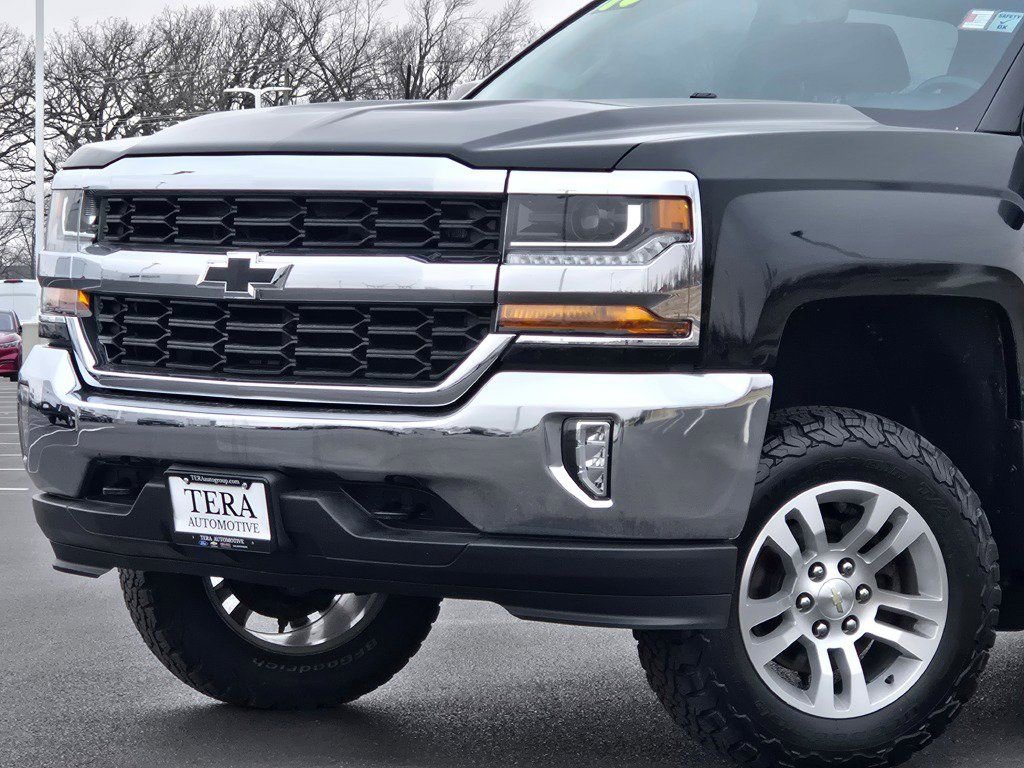 Used 2018 Chevrolet Silverado 1500 LT w/ All Star Edition image 2