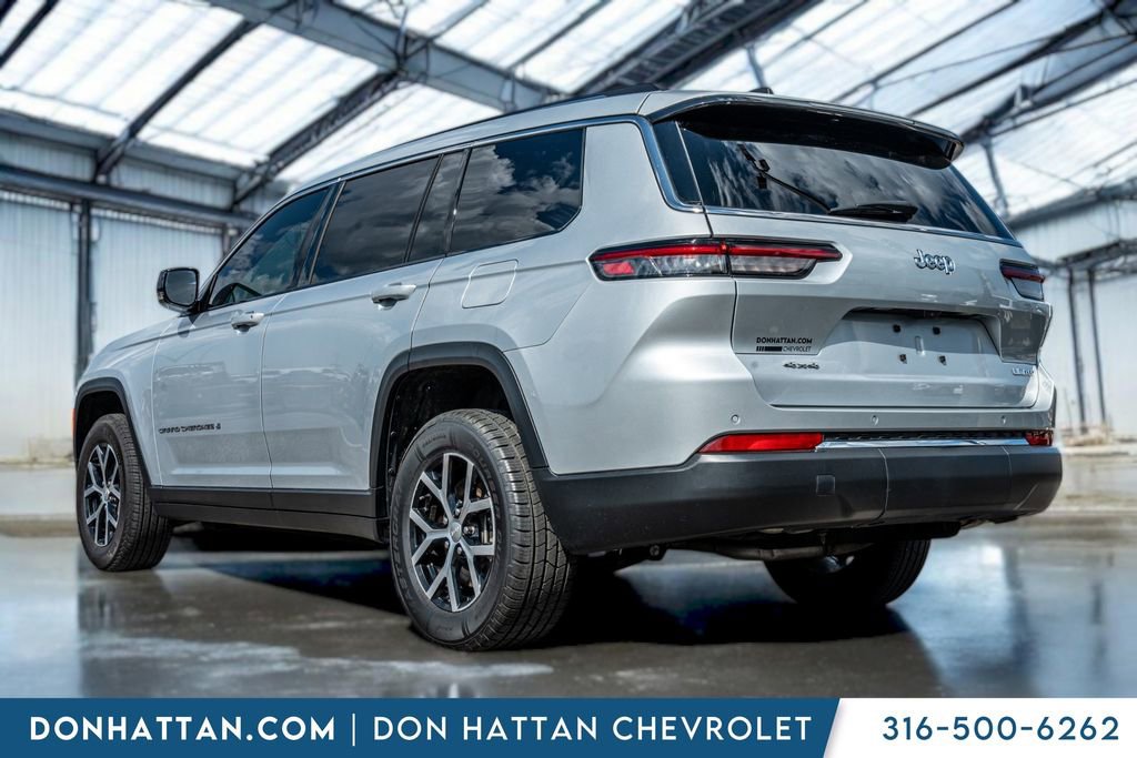 Used 2023 Jeep Grand Cherokee L Limited AWD/4WD image 35