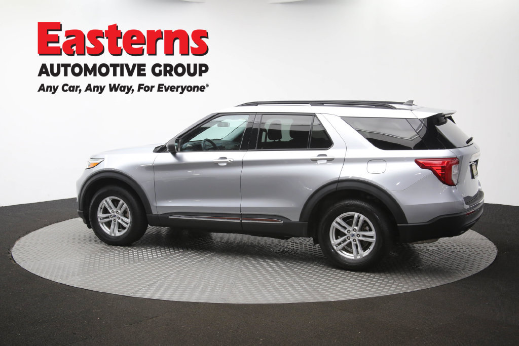Used 2023 Ford Explorer XLT AWD/4WD image 65