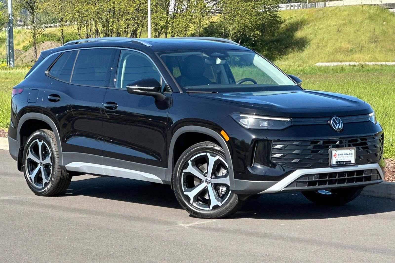 New 2026 Volkswagen Tiguan SE