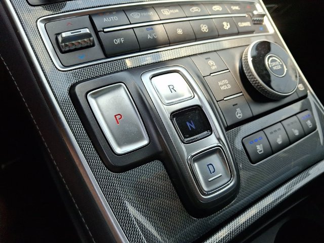 Used 2023 Hyundai Santa Fe Limited FWD image 18