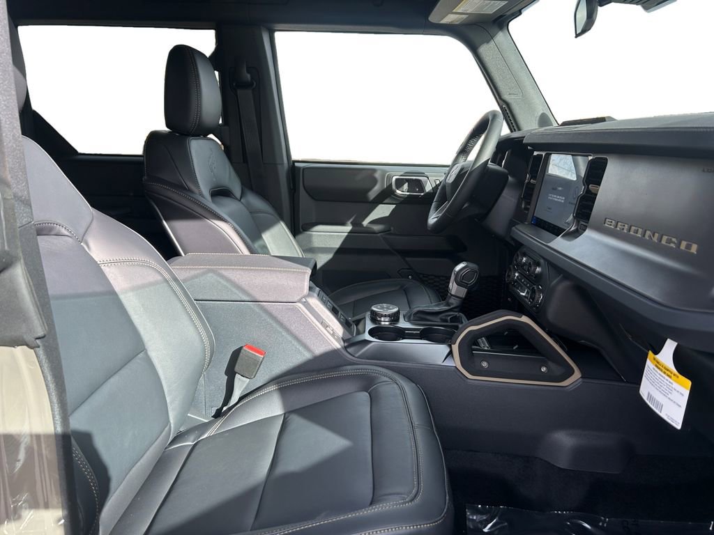 New 2025 Ford Bronco Badlands image 16