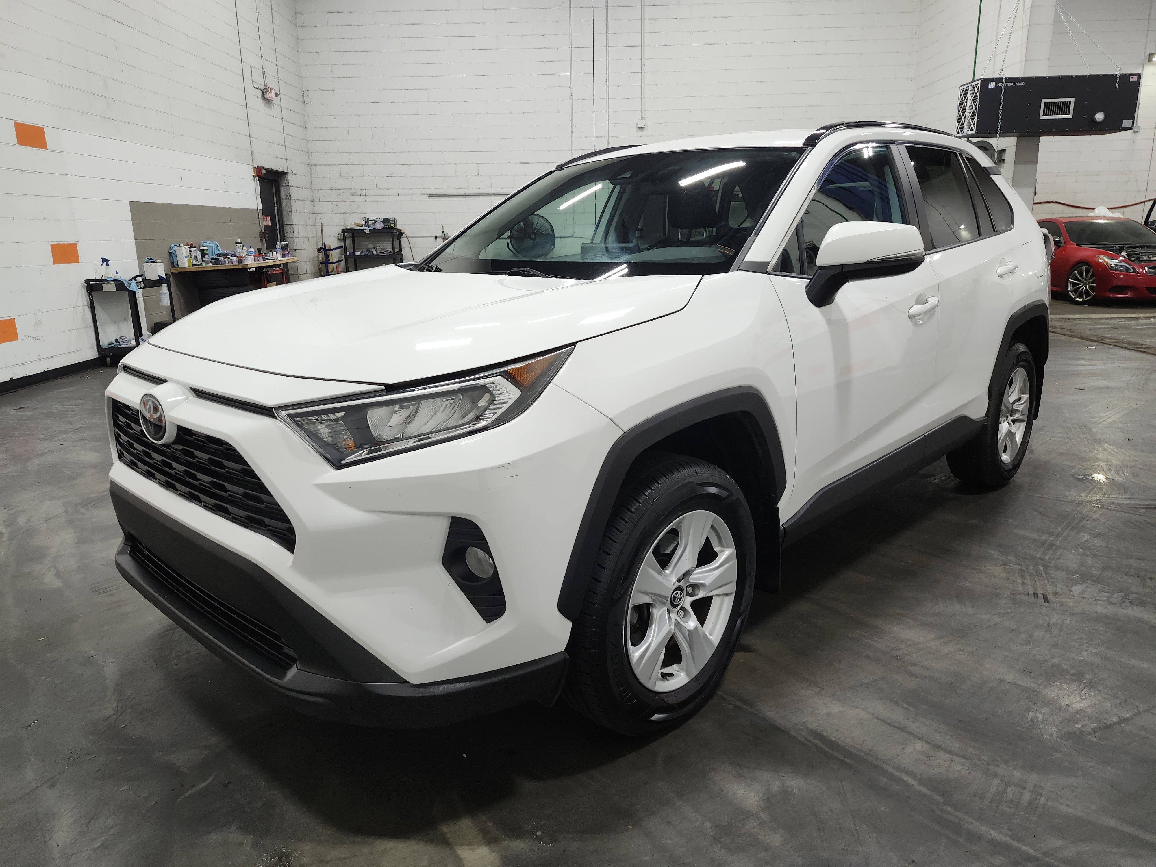 Used 2020 Toyota RAV4 XLE w/ All Weather Liner Package image 13