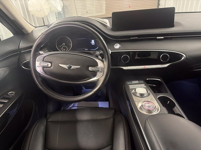 Used 2025 Genesis GV70 2.5T AWD/4WD image 18