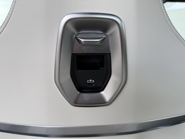 New 2026 BMW 750e xDrive w/ Executive Package AWD/4WD image 25