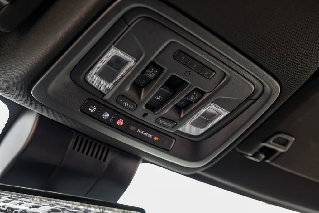 Used 2024 Chevrolet Silverado 2500 High Country w/ High Country Premium Package image 28