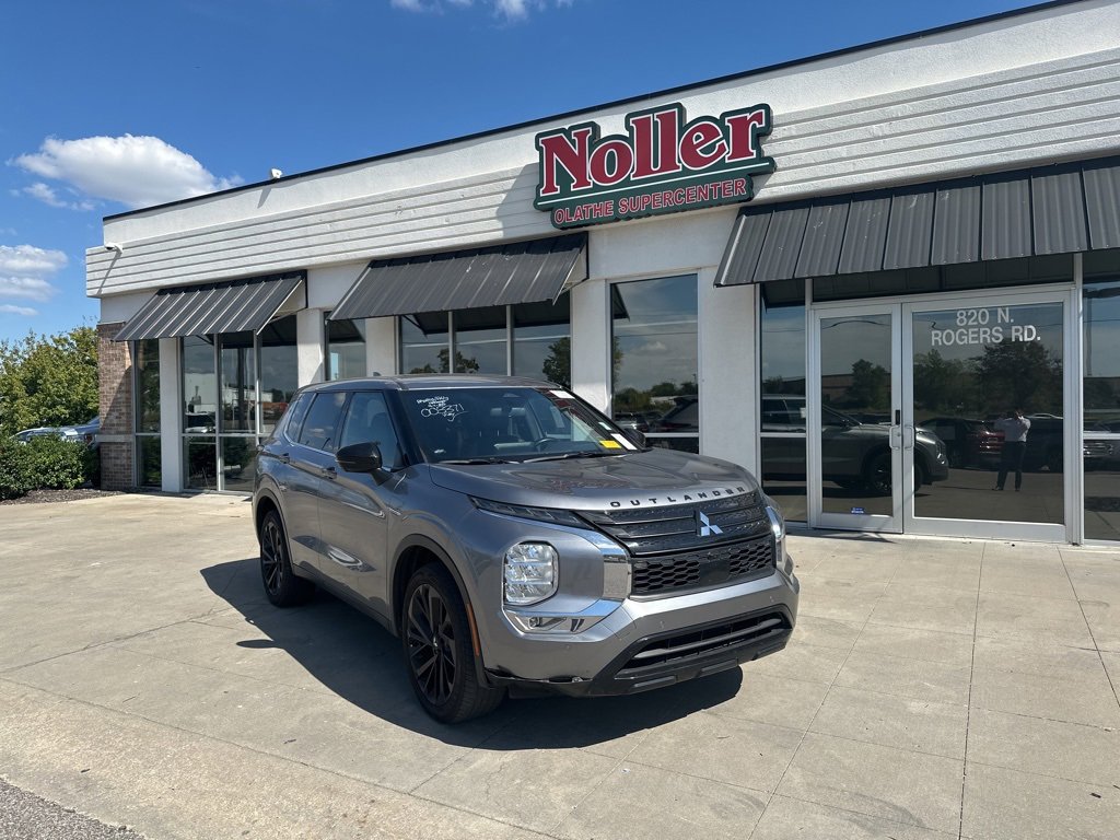 Used 2024 Mitsubishi Outlander SE