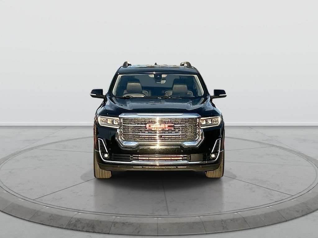 Used 2022 GMC Acadia Denali w/ Denali Ultimate Package FWD image 3
