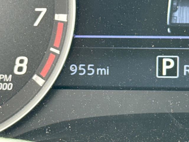 Used 2025 Nissan Frontier SV w/ Tow Package image 34