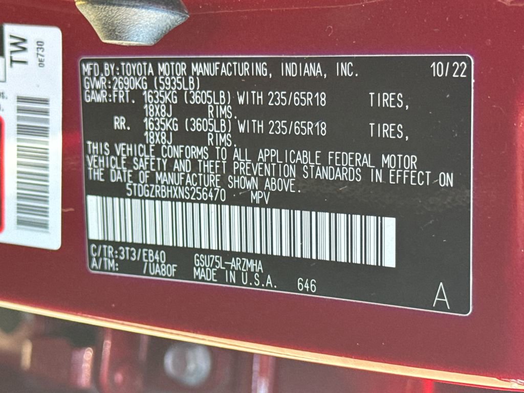 Used 2022 Toyota Highlander XLE AWD/4WD image 50