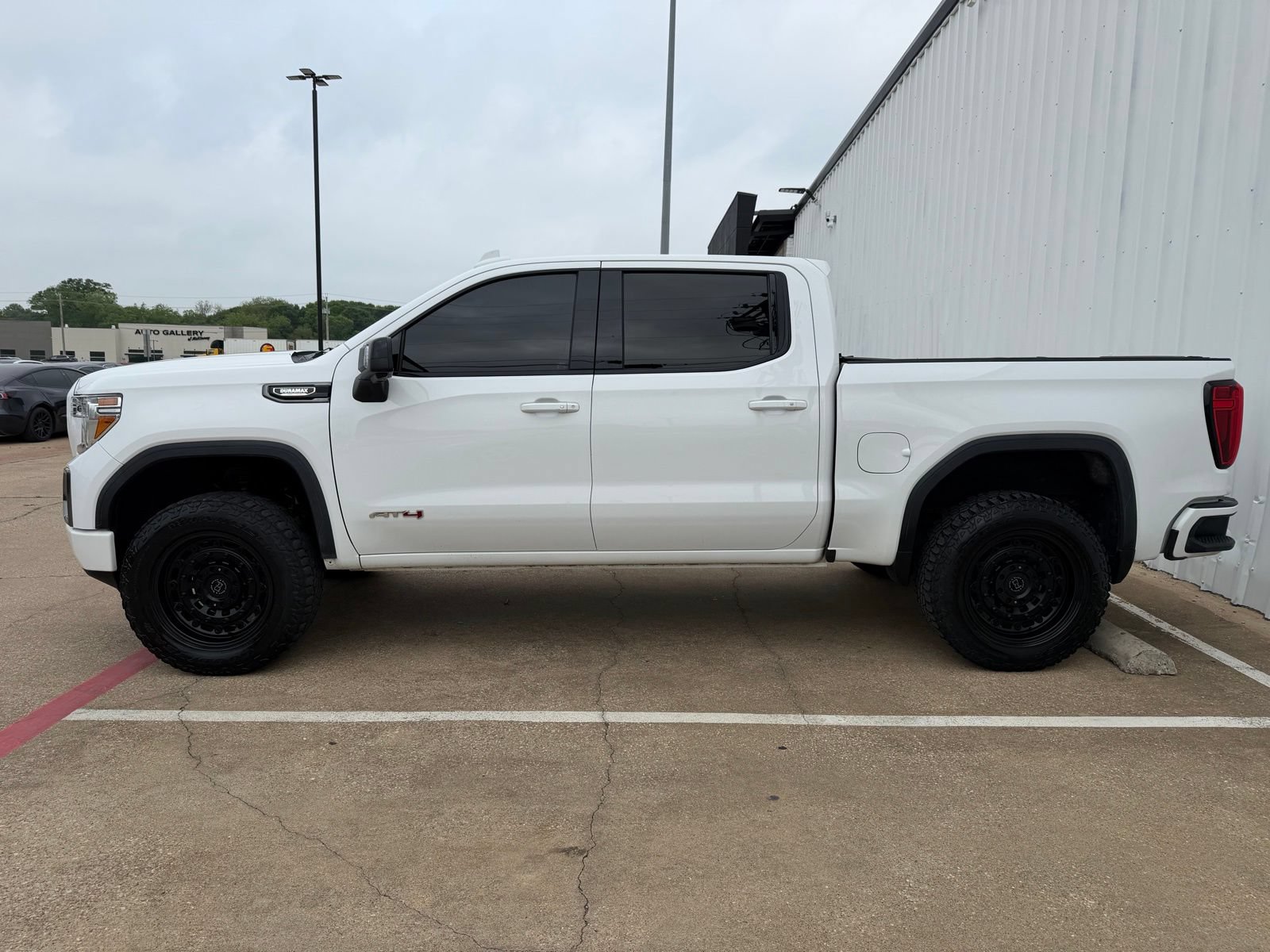 Used 2020 GMC Sierra 1500 AT4 w/ AT4 Premium Package AWD/4WD image 3