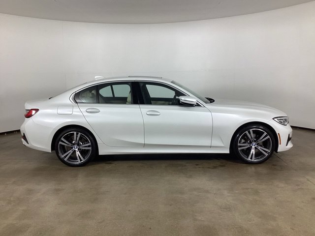 Used 2019 BMW 330i xDrive Sedan w/ Premium Package AWD/4WD image 4