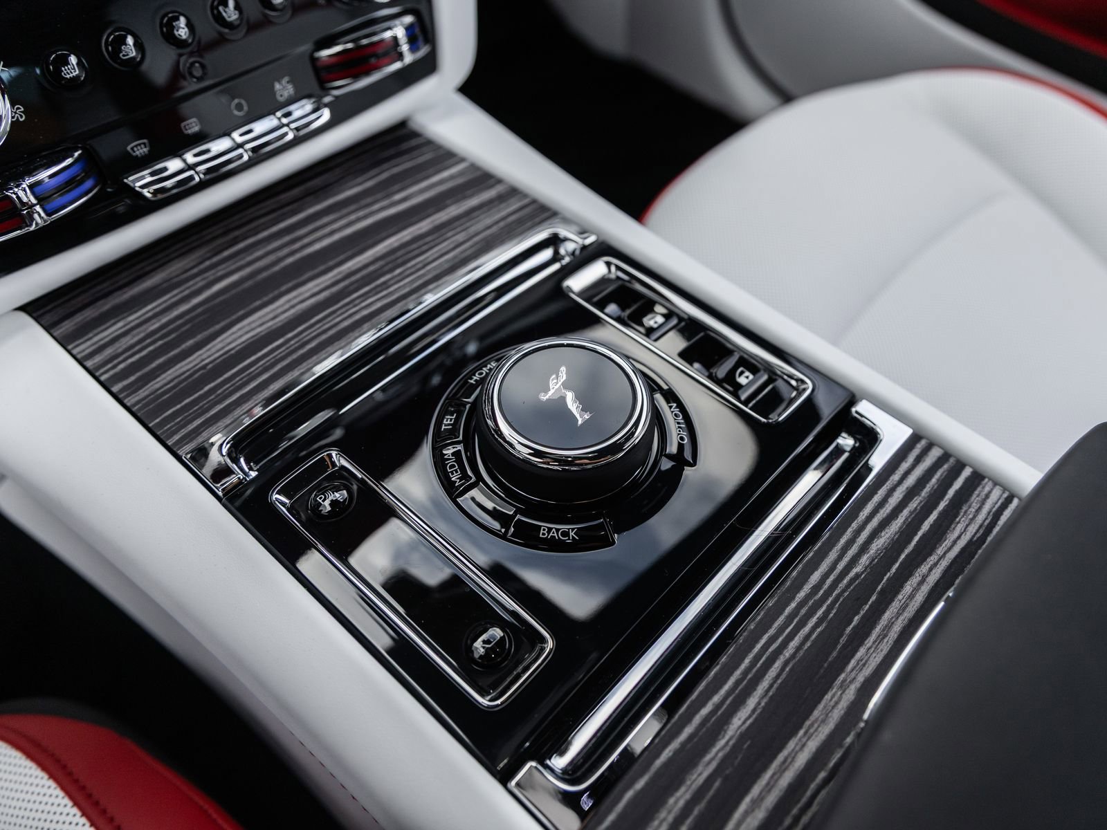 Used 2026 Rolls-Royce Spectre AWD/4WD image 35